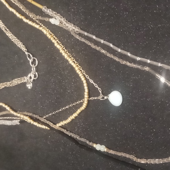 Loft layered gold ,black,silver seed beads with small natural stone pendant - Picture 2 of 9